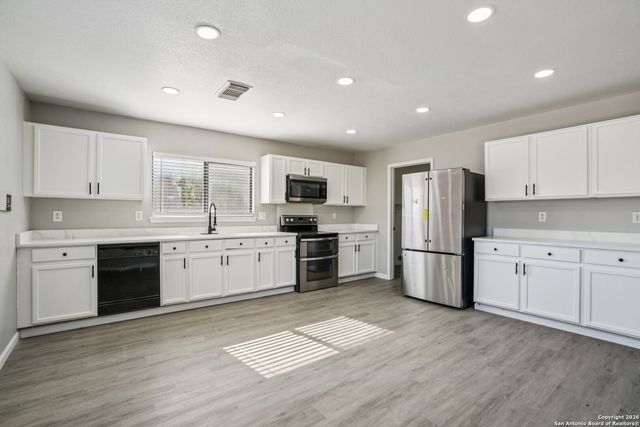 8110 Stagwood Hill, San Antonio, TX 78254