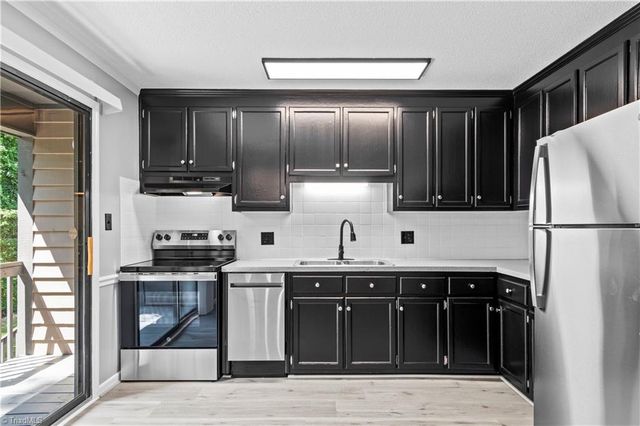 240 Vista Circle B, Winston-salem, NC 27106