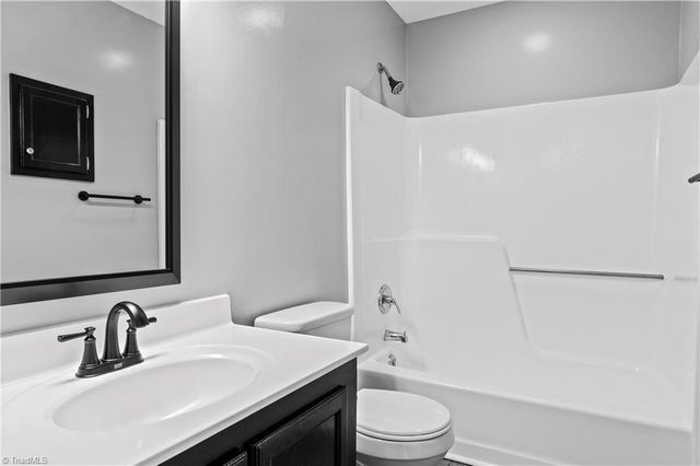 240 Vista Circle B, Winston-salem, NC 27106
