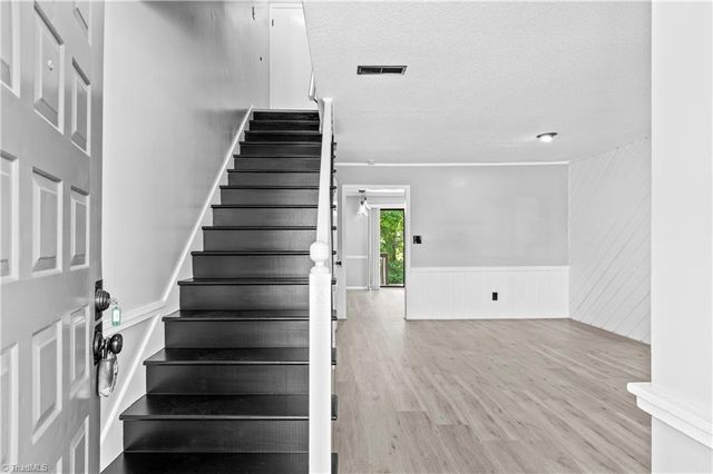 240 Vista Circle B, Winston-salem, NC 27106