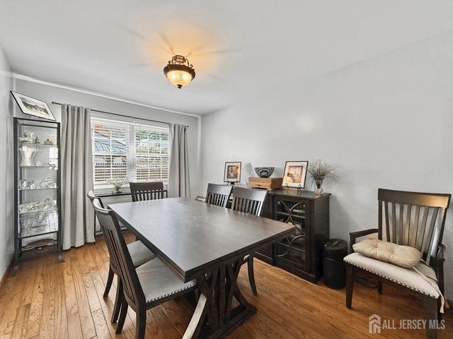 19 Wellington Court, Sayreville, NJ 08872