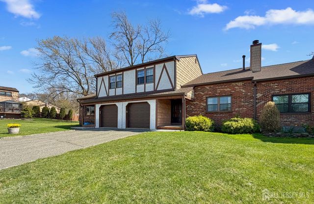 19 Wellington Court, Sayreville, NJ 08872