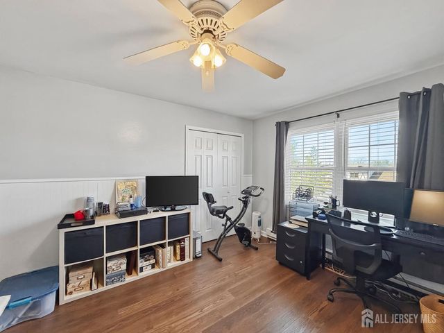 19 Wellington Court, Sayreville, NJ 08872