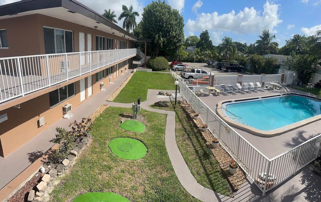 2838 MADISON Street 11, Hollywood, FL 33020