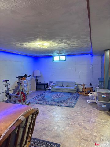 1130 Lake Street, Lincoln, NE 68502