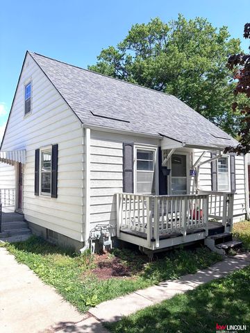 1130 Lake Street, Lincoln, NE 68502