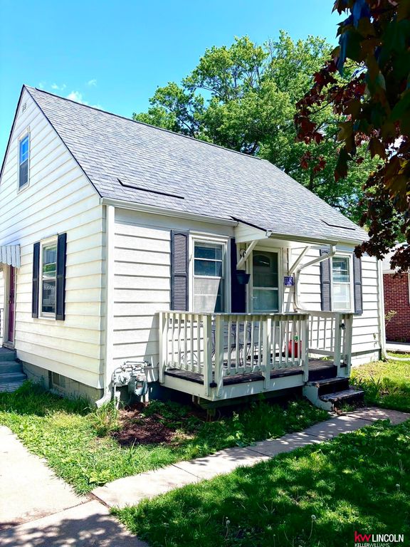 1130 Lake Street, Lincoln, NE 68502