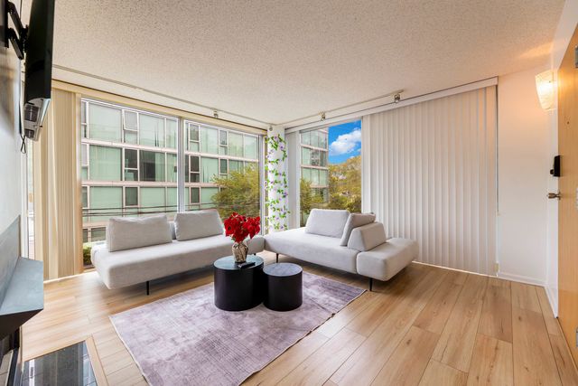 3120 S Indiana Avenue 207, Chicago, IL 60616