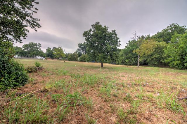 202 S College ST 8, Georgetown, TX 78626