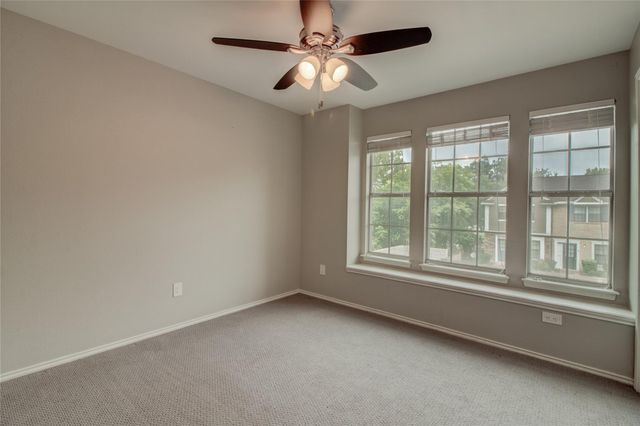 202 S College ST 8, Georgetown, TX 78626