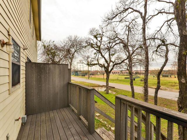 202 S College ST 8, Georgetown, TX 78626