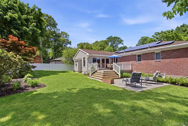 6 Louisa Court, Northport, NY 11768