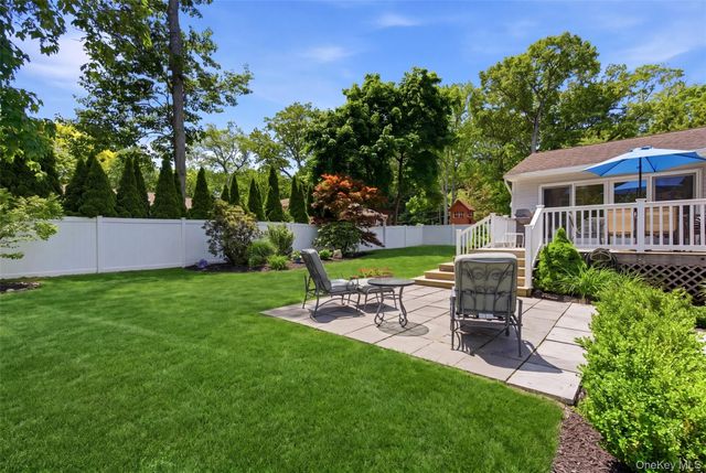 6 Louisa Court, Northport, NY 11768