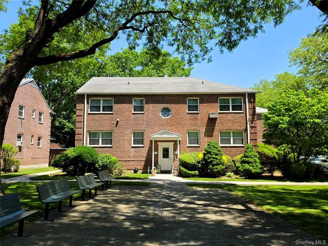 88-27 Shore Parkway 25, Howard Beach, NY 11414