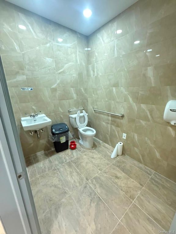 1852 Westchester Avenue, Bronx, NY 10472 — photo 2