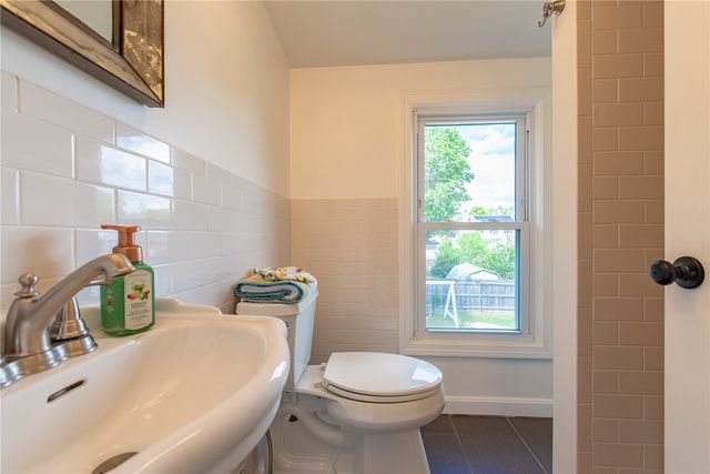 15 Gage Street, Warwick, RI 02889