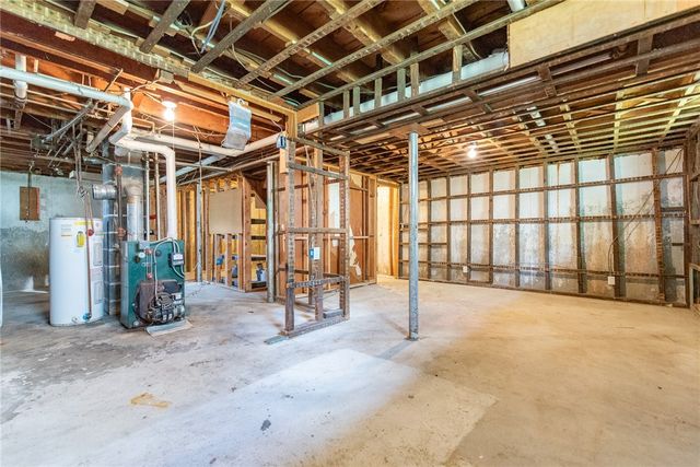 15 Gage Street, Warwick, RI 02889