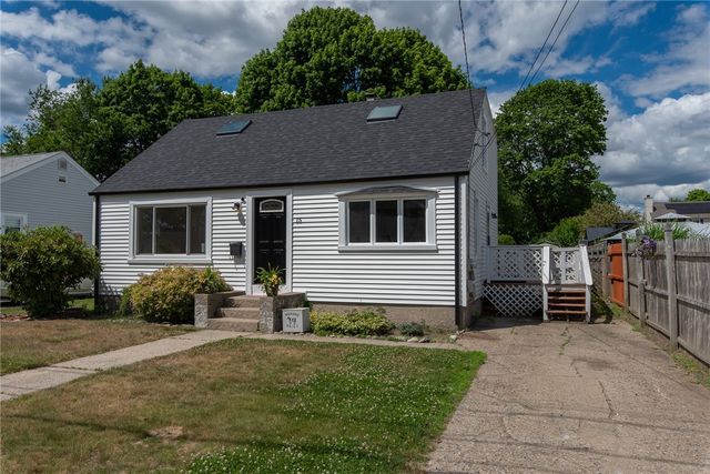 15 Gage Street, Warwick, RI 02889