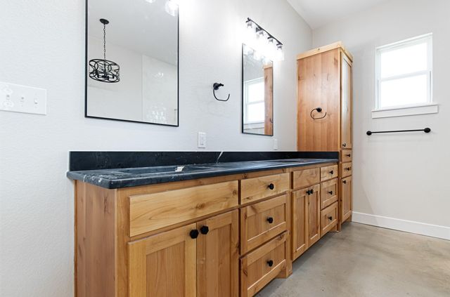 237 Cedar Bluff Loop, Gatesville, TX 76528