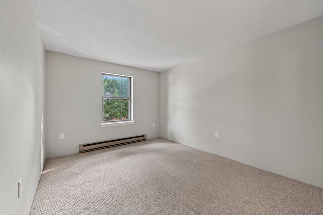 80 Stanton St 27, Worcester, MA 01605