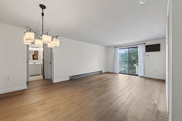80 Stanton St 27, Worcester, MA 01605