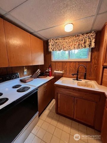 61 NE Madrona Court, Tahuya, WA 98588