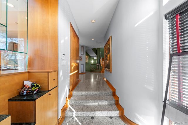 2829 Frankel Boulevard, Merrick, NY 11566