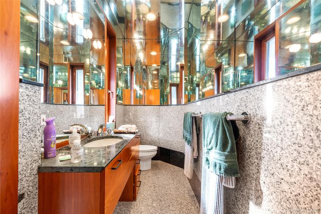 2829 Frankel Boulevard, Merrick, NY 11566