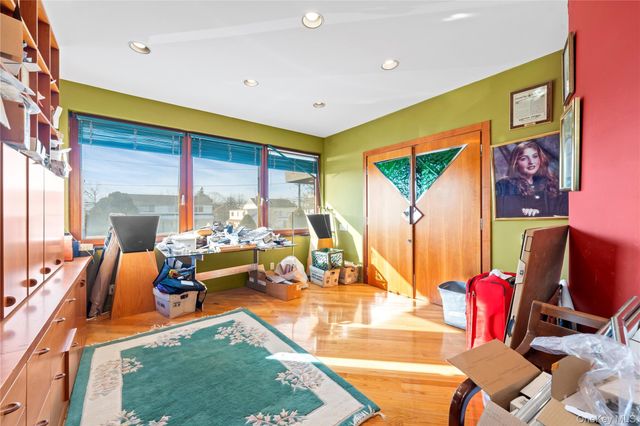 2829 Frankel Boulevard, Merrick, NY 11566