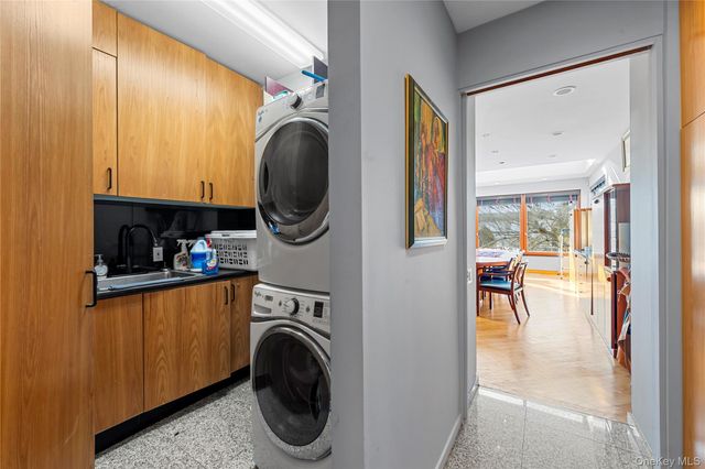 2829 Frankel Boulevard, Merrick, NY 11566