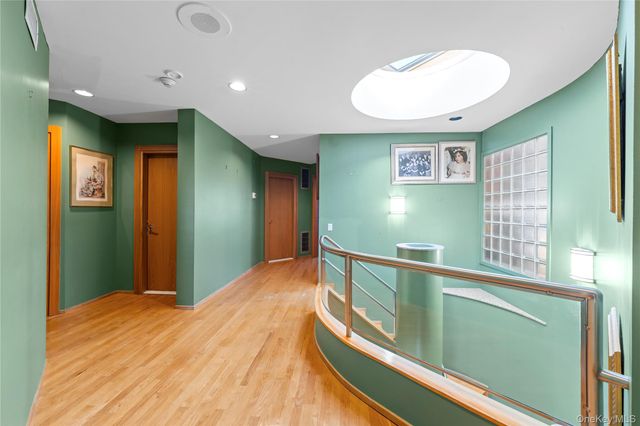 2829 Frankel Boulevard, Merrick, NY 11566