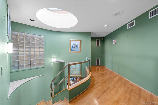 2829 Frankel Boulevard, Merrick, NY 11566