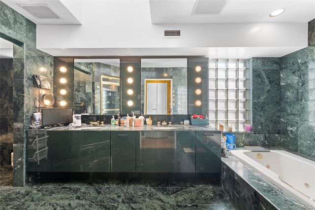 2829 Frankel Boulevard, Merrick, NY 11566