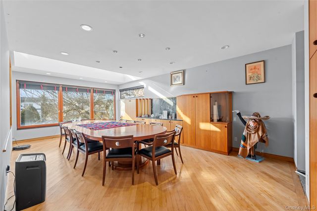 2829 Frankel Boulevard, Merrick, NY 11566