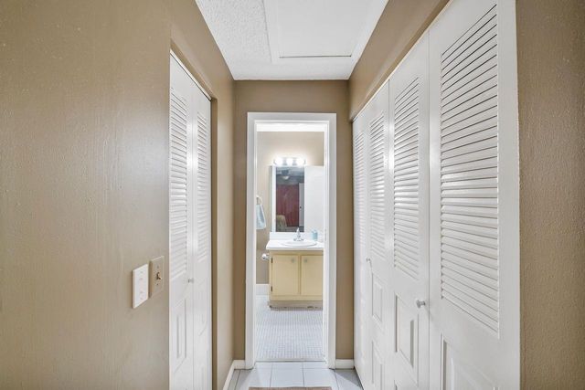 6334 Winding Brooke Way, Delray Beach, FL 33484