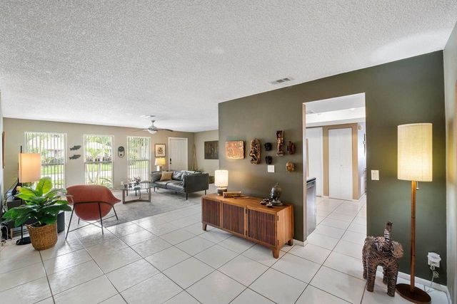 6334 Winding Brooke Way, Delray Beach, FL 33484