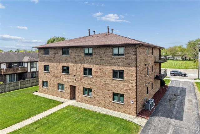 17979 Oak Park Avenue 2N, Tinley Park, IL 60477