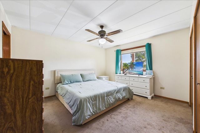 17979 Oak Park Avenue 2N, Tinley Park, IL 60477