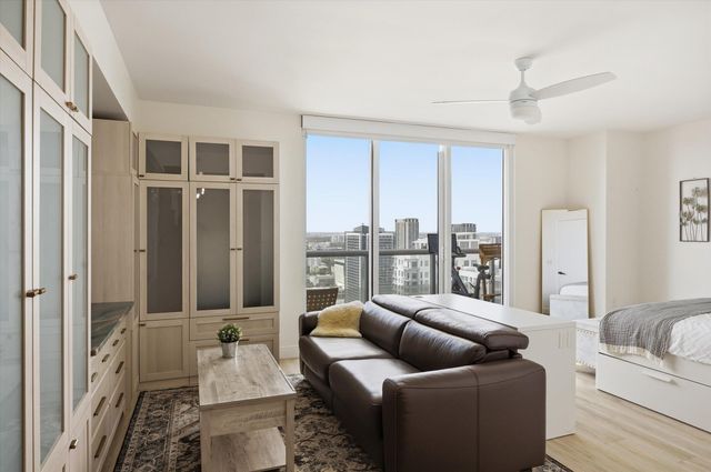 50 Biscayne Boulevard 4603, Miami, FL 33132