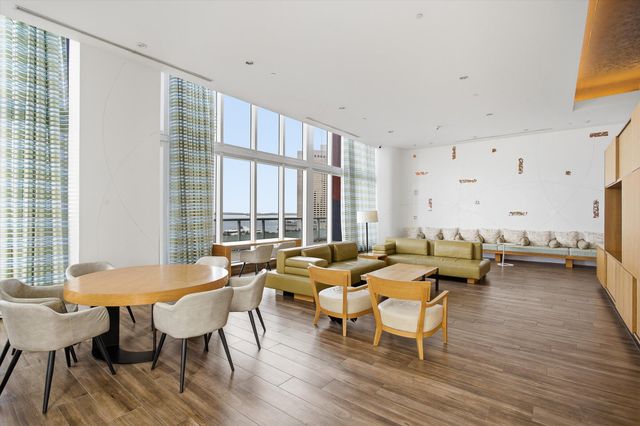 50 Biscayne Boulevard 4603, Miami, FL 33132