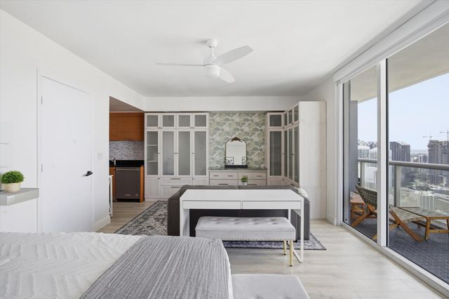 50 Biscayne Boulevard 4603, Miami, FL 33132