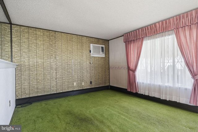 23 SHELTER LN, Levittown, PA 19055