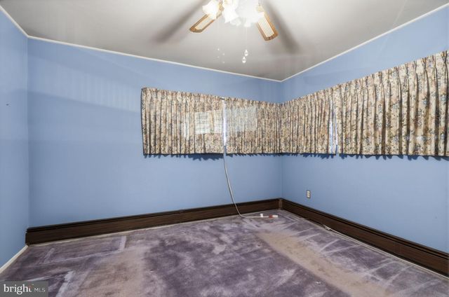 23 SHELTER LN, Levittown, PA 19055
