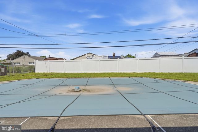 23 SHELTER LN, Levittown, PA 19055