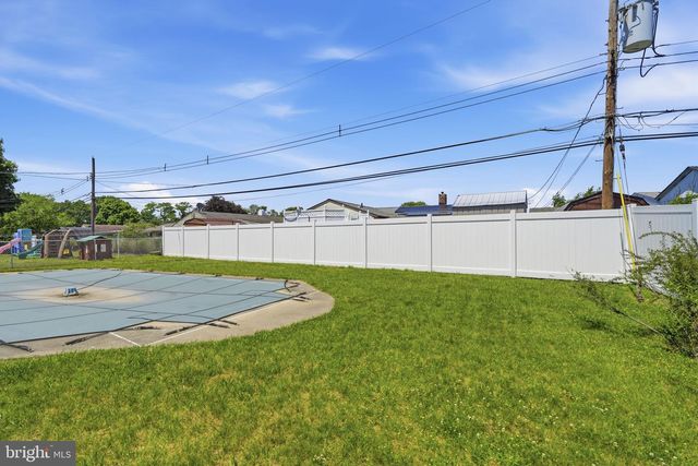 23 SHELTER LN, Levittown, PA 19055