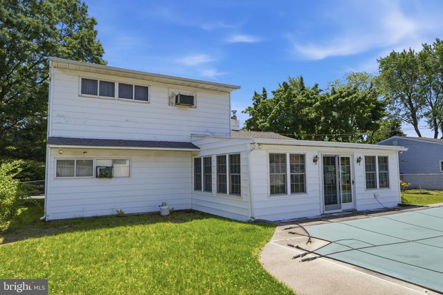 23 SHELTER LN, Levittown, PA 19055