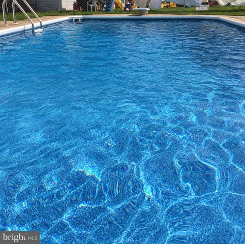 23 SHELTER LN, Levittown, PA 19055