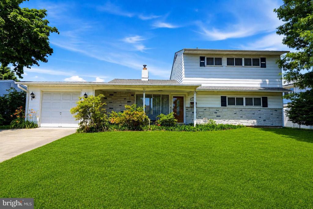 23 SHELTER LN, Levittown, PA 19055