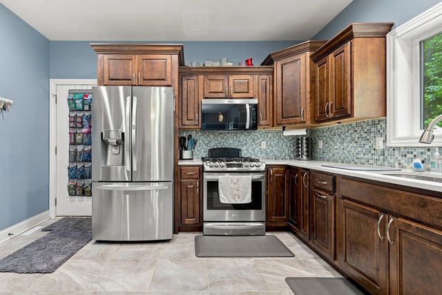 2986 16th Street Court, East Moline, IL 61244