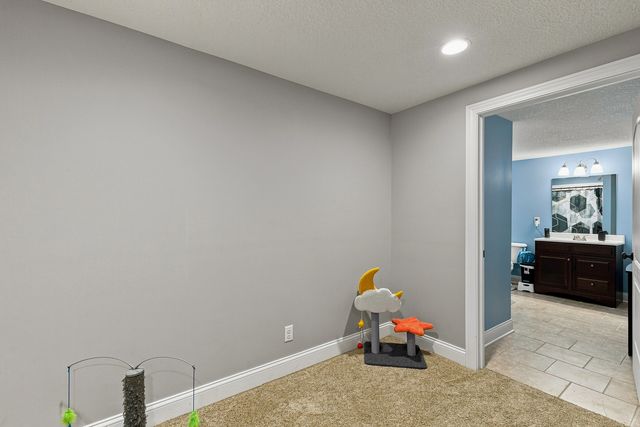 2986 16th Street Court, East Moline, IL 61244